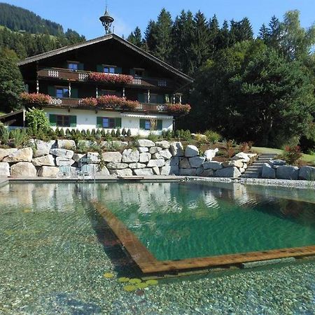 Haus Waldhof Apartamento Brixen im Thale Exterior foto