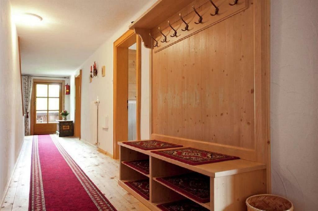 Haus Waldhof Apartamento Brixen im Thale Exterior foto