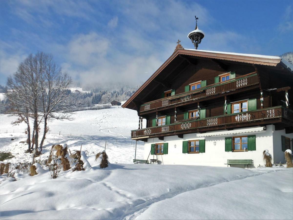 Haus Waldhof Apartamento Brixen im Thale Exterior foto